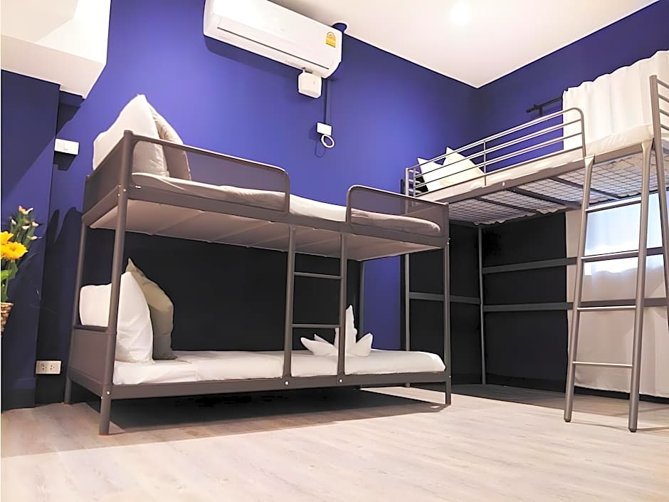 Sleep with Me Bangkok - BTS Phra Khanong