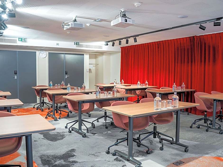 Mercure Paris Massy Gare TGV