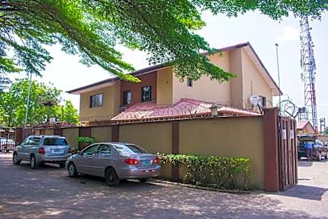 Chelsea Suites Limited (Main)