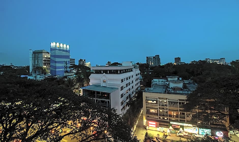 Treebo Regency - Bund Garden, Dhole Patil Road