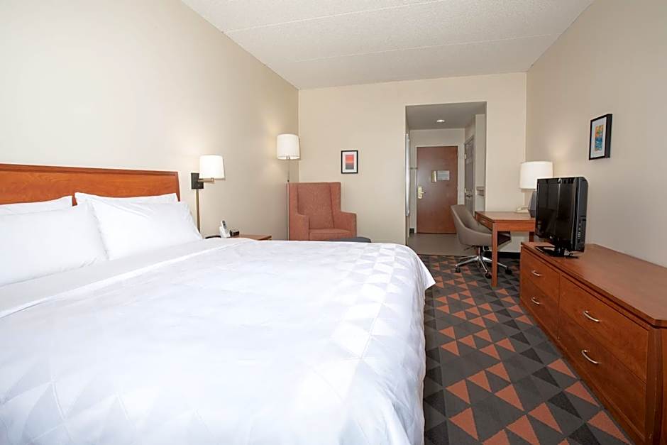 Holiday Inn & Suites Goodyear - West Phoenix Area By IHG