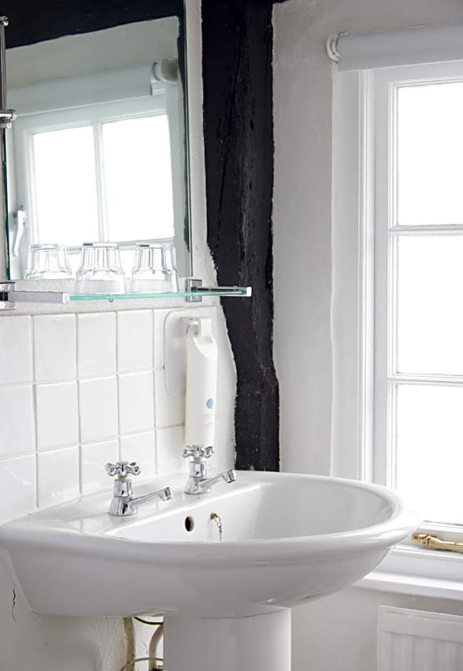 The Bell Hotel Woburn By Greene King Inns