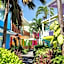 Hotel Cocoplum Beach