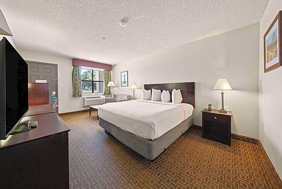 Days Inn by Wyndham Round Rock