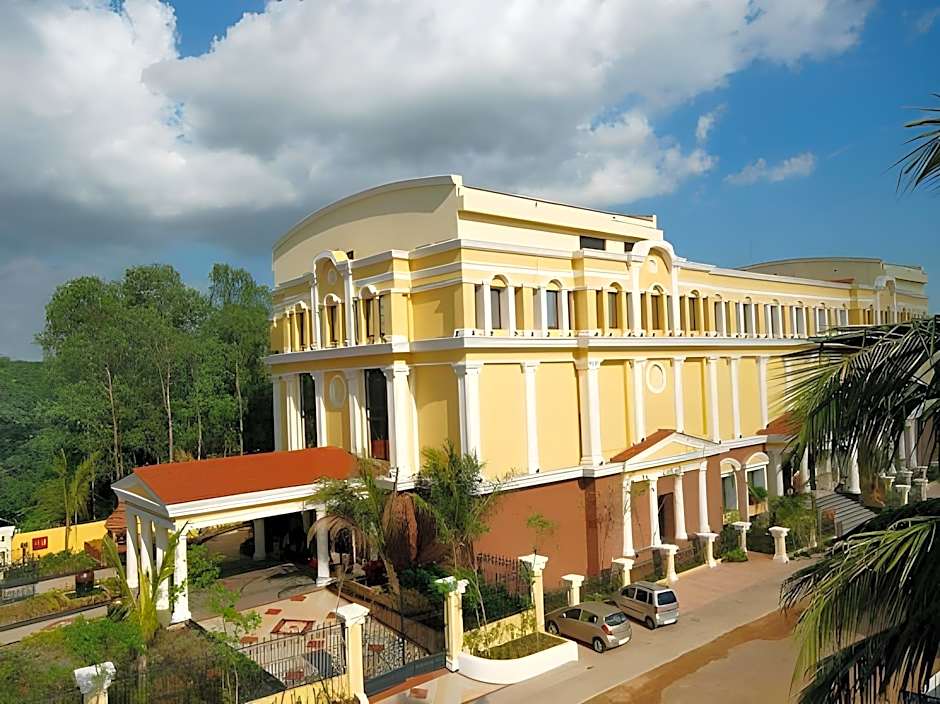 Mayfair Convention Hotel