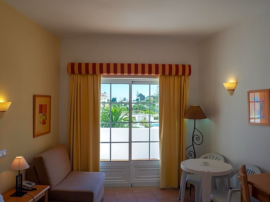 Luz Bay Hotel