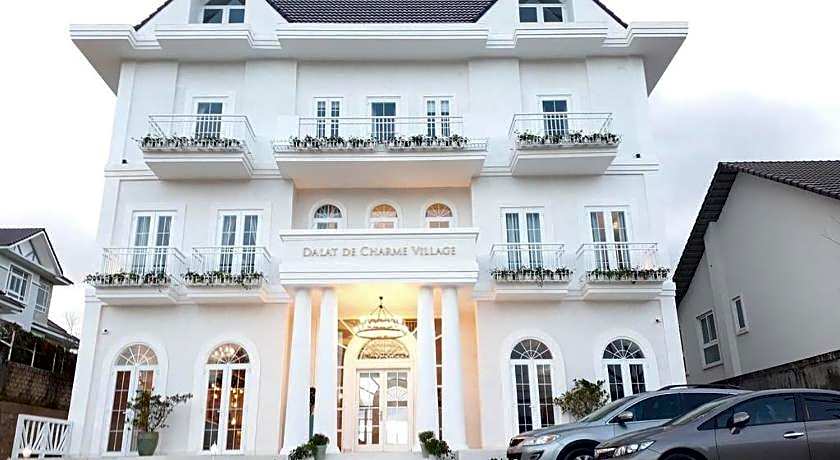 Dalat De Charme Village