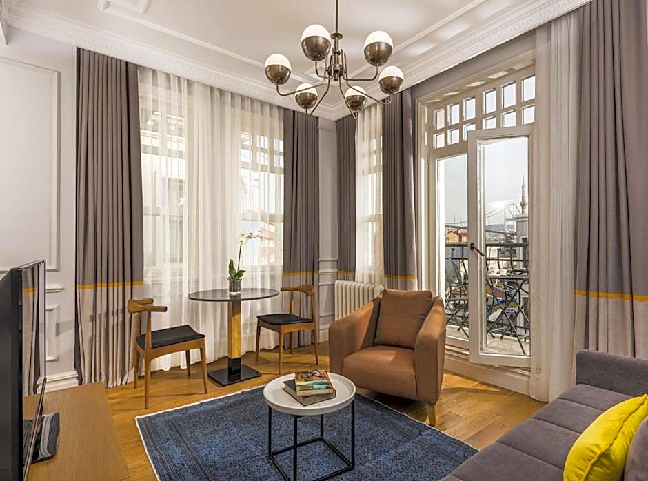 Nevv Bosphorus Hotel & Suites