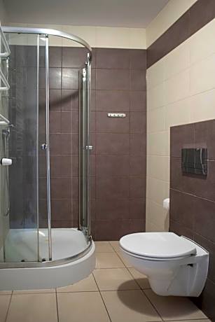 Single Room with Shared Bathroom