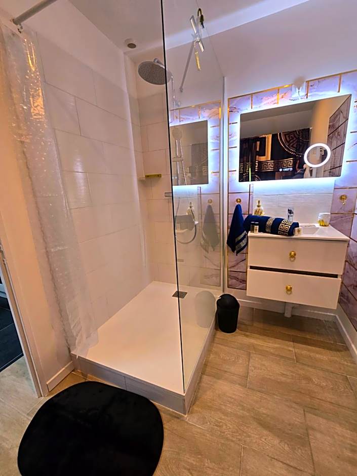 Maison équipée avec petit déjeuner gratuit - balnéo- sauna - siège massant et pièce secrète