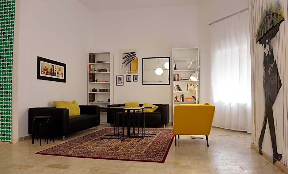 Dimora Hostel