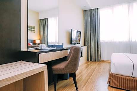 Executive Deluxe Queen Room