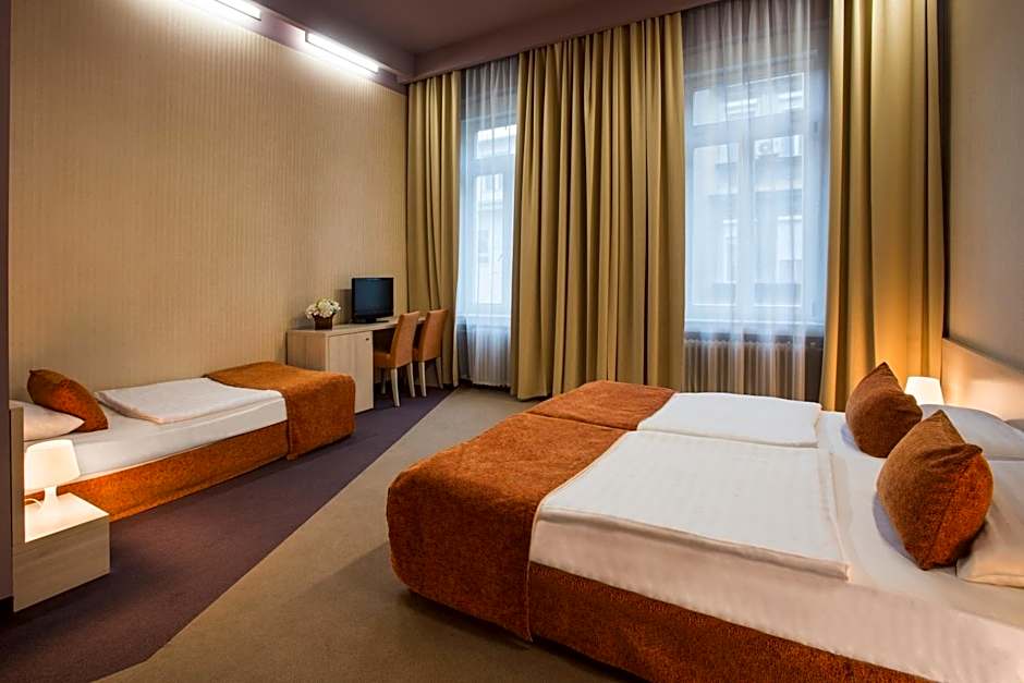 Star City Hotel