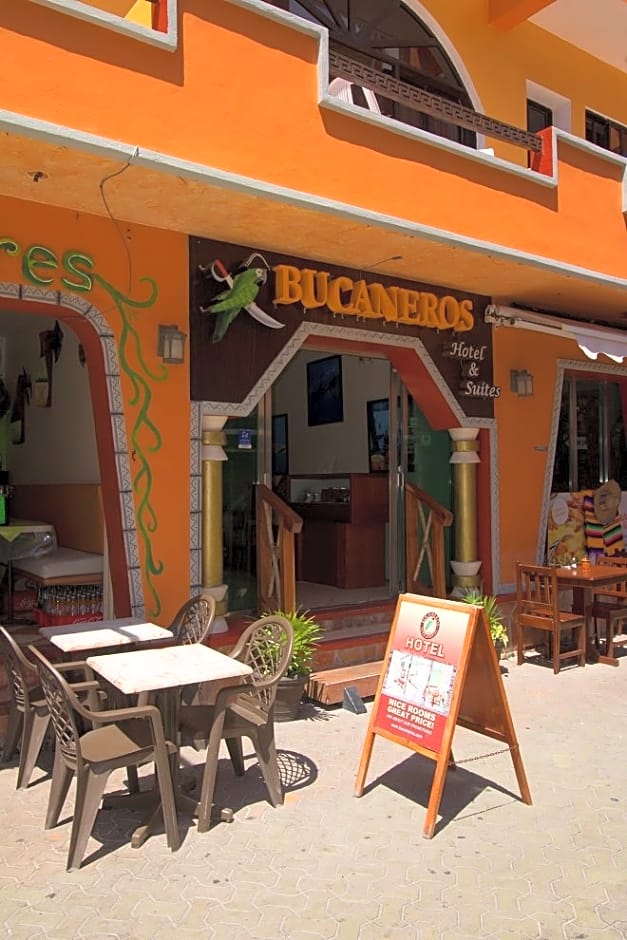 Hotel Bucaneros