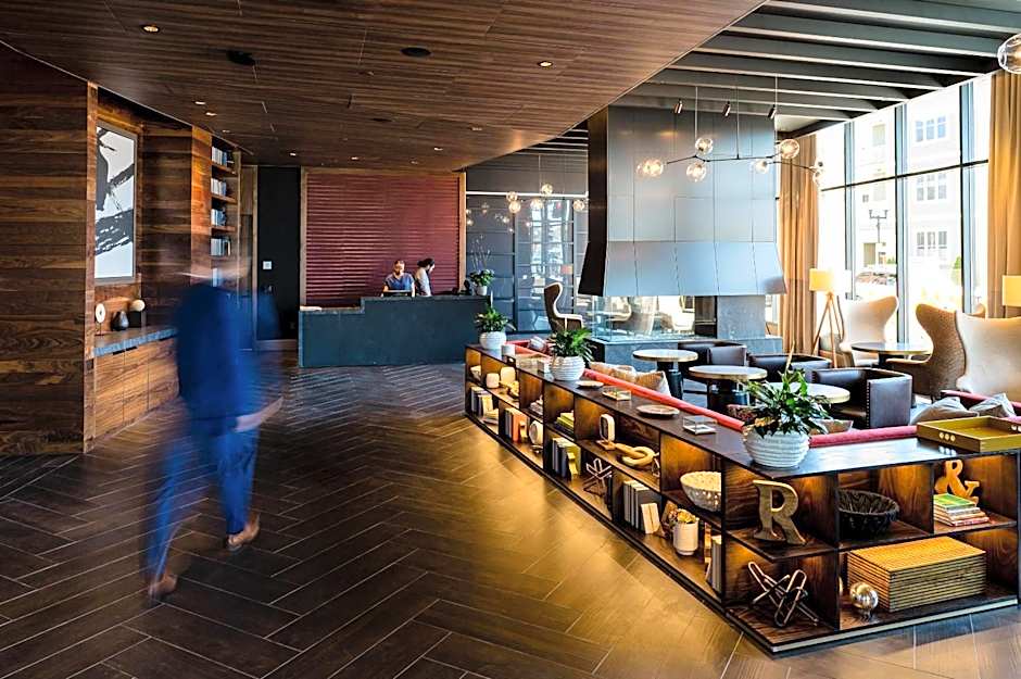 Cambria Hotel Boston Somerville
