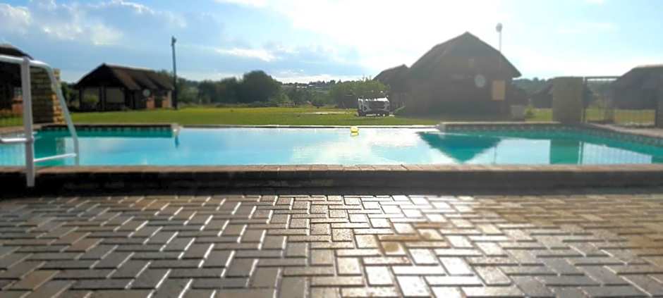 Gaggle Inn Guest Lodge