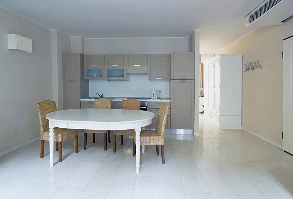 Adriano Residence