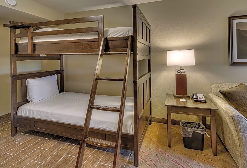 La Quinta Inn & Suites by Wyndham Pigeon Forge