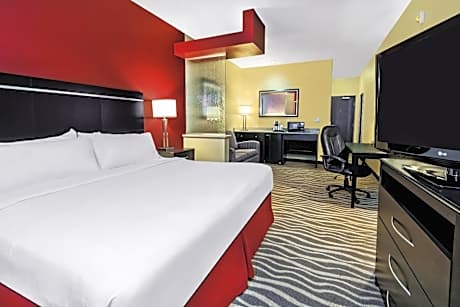 King Suite with Mobility Accessible Tub