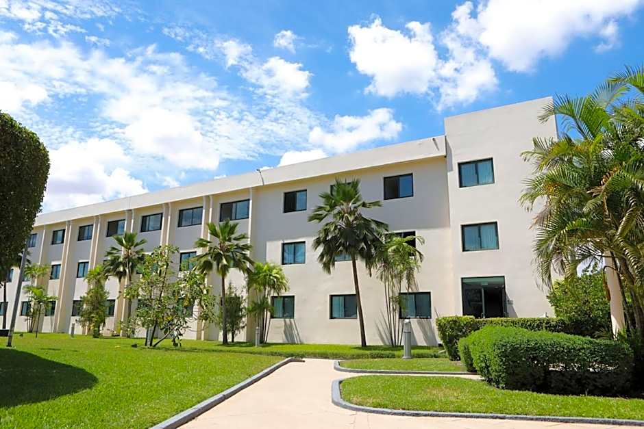 Fiesta Royale Hotel