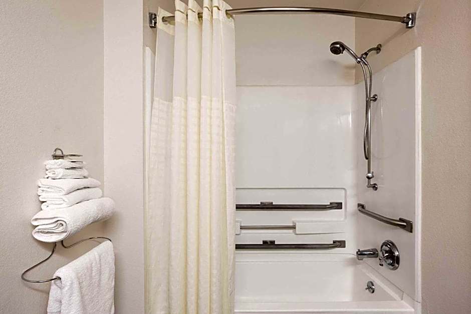 Super 8 by Wyndham Gainesville