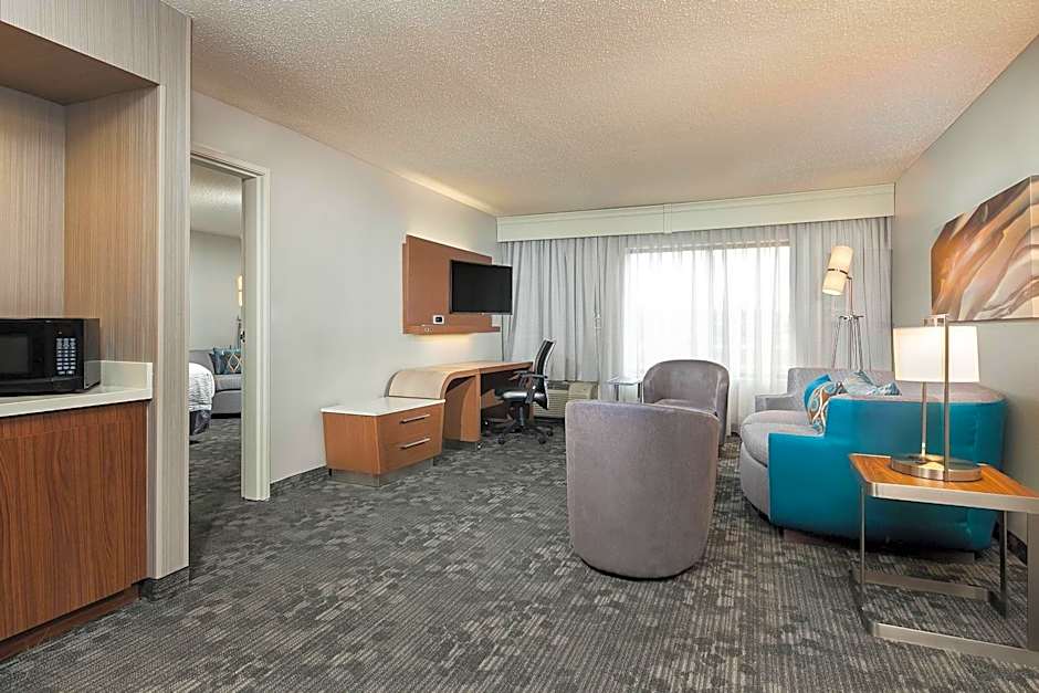 Courtyard by Marriott Dallas Mesquite