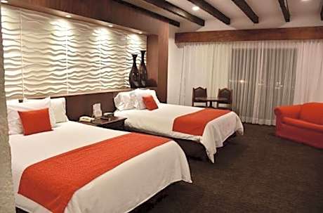 Queen Room with Two Queen Beds and City View - Non-Smoking