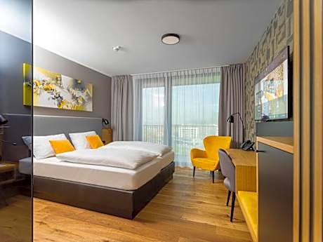 Comfort Twin Room with Balcony