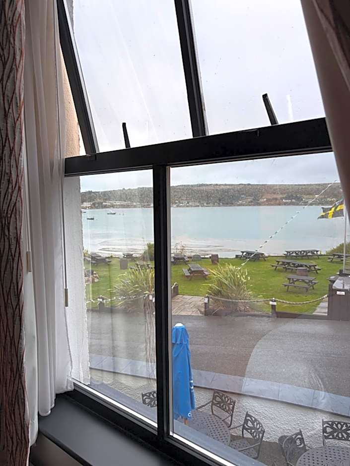 The Teifi Waterside Hotel