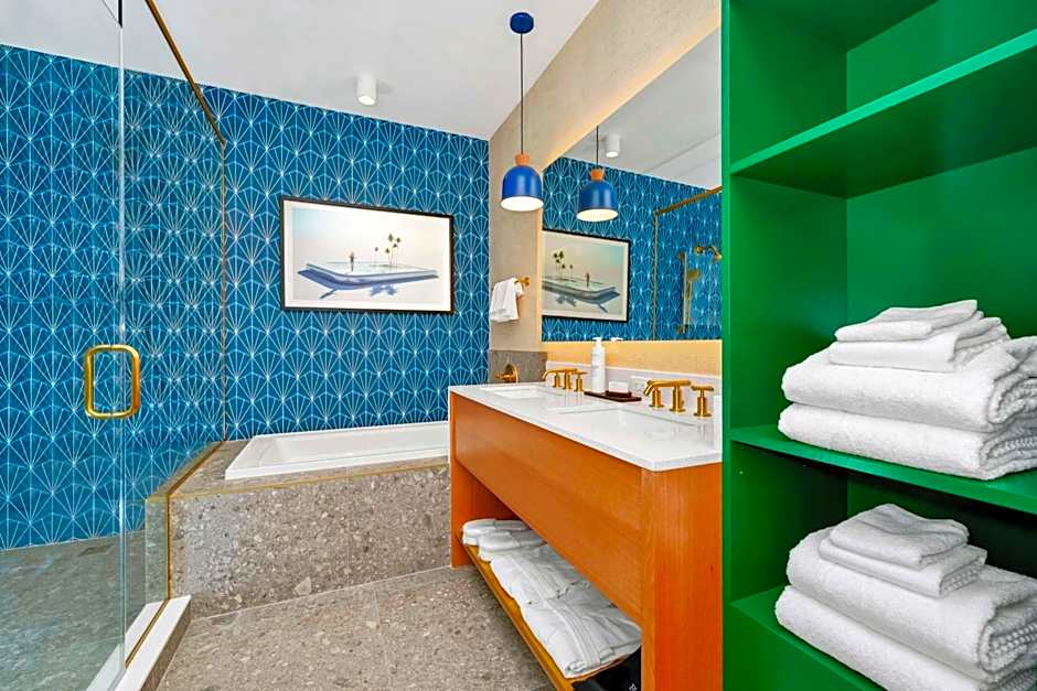 Embassy Suites by Hilton Orlando Sunset Walk