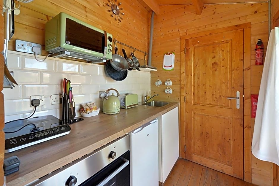 The Cabin with Hot Tub