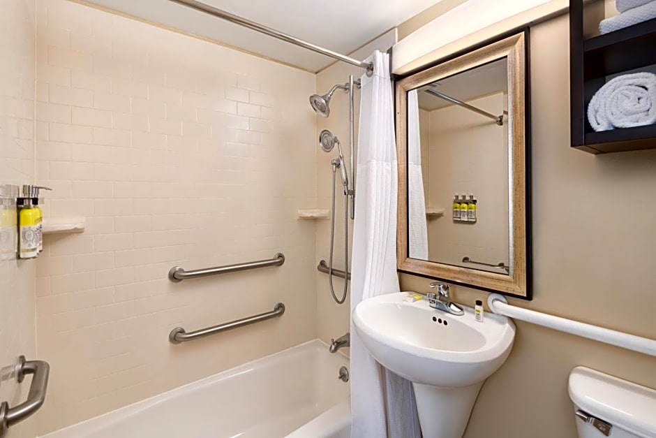 Staybridge Suites Savannah Historic District By IHG
