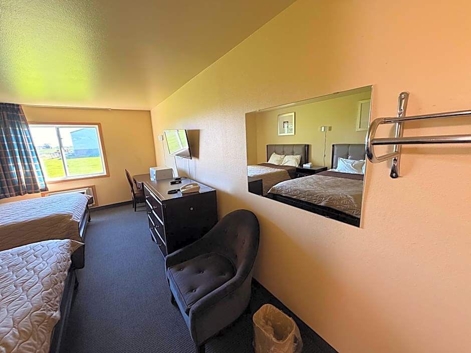East Grand Inn Grand Forks ND I 29