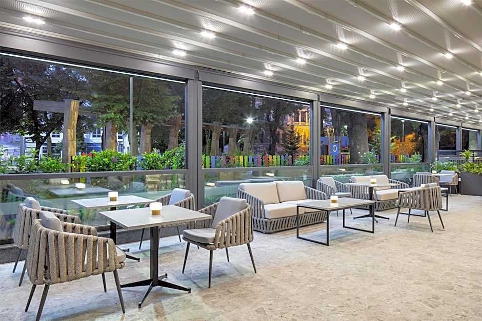 DoubleTree by Hilton Plovdiv Center
