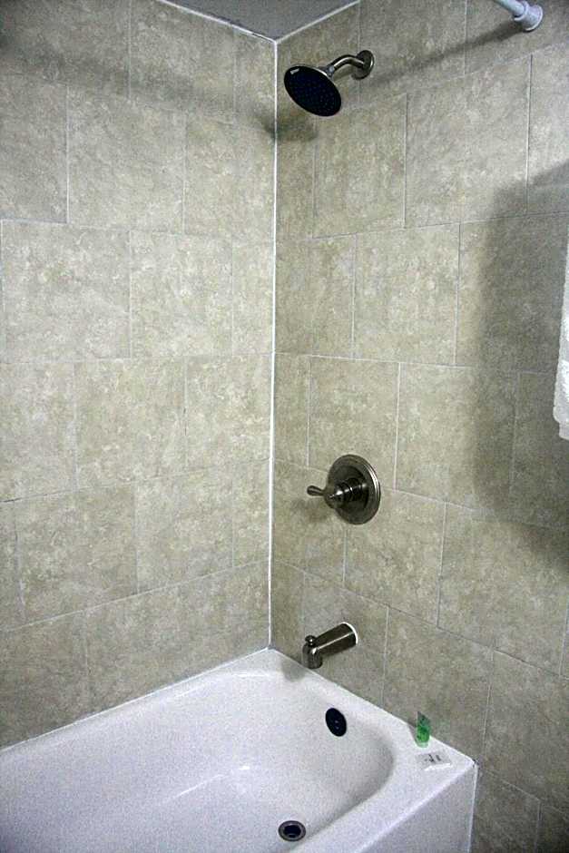 American Plaza Motel