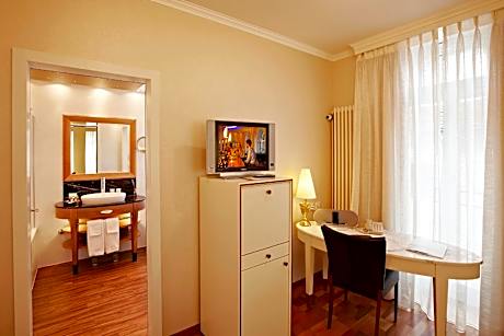 Junior Suite with Sofa Bed