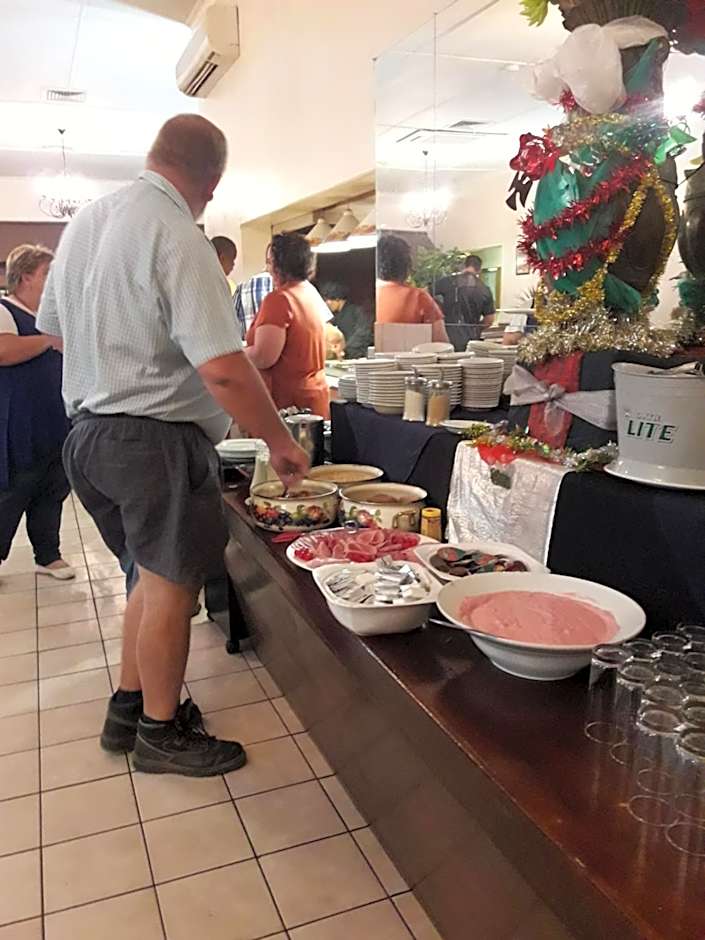 Horseshoe Inn and Conference Center