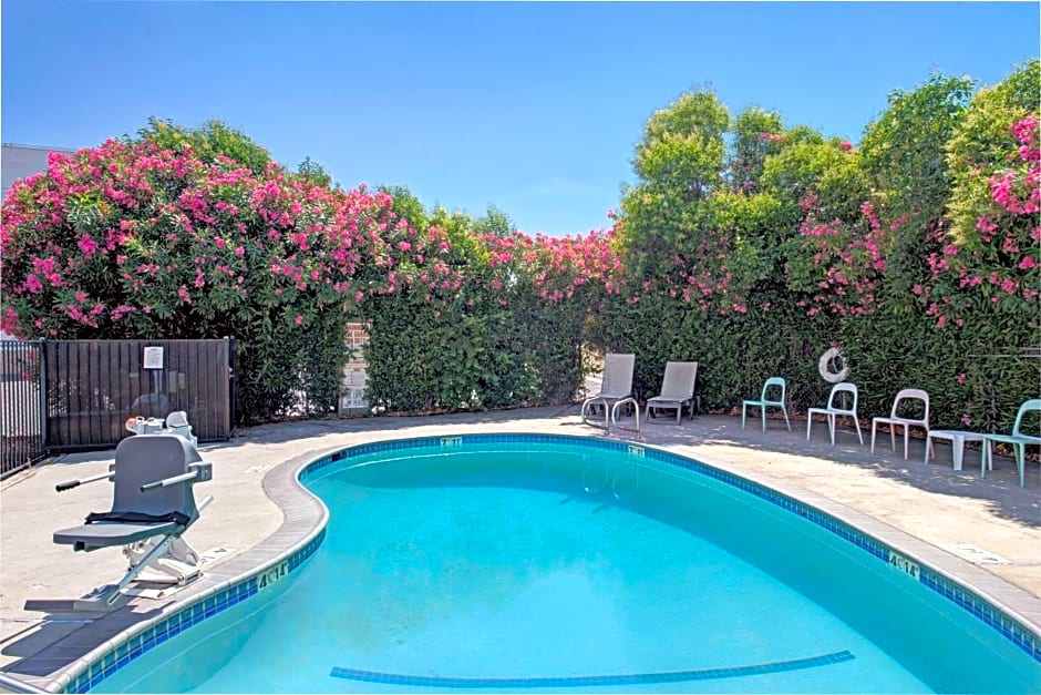 Super 8 by Wyndham Sacramento/Florin Rd