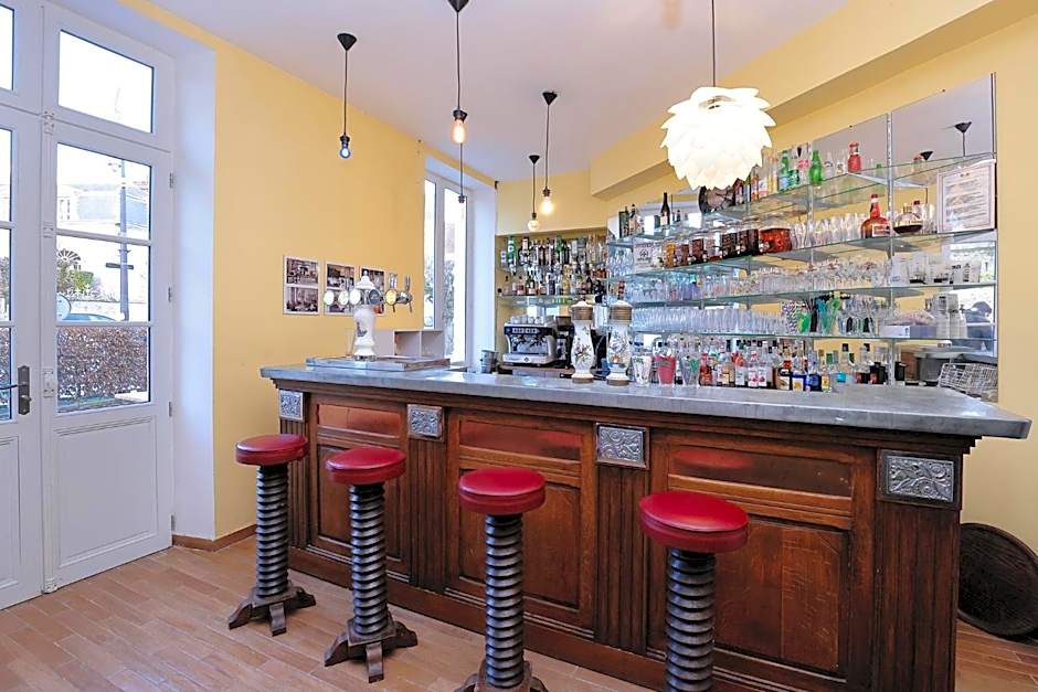 Relais Saint Louis, Logis