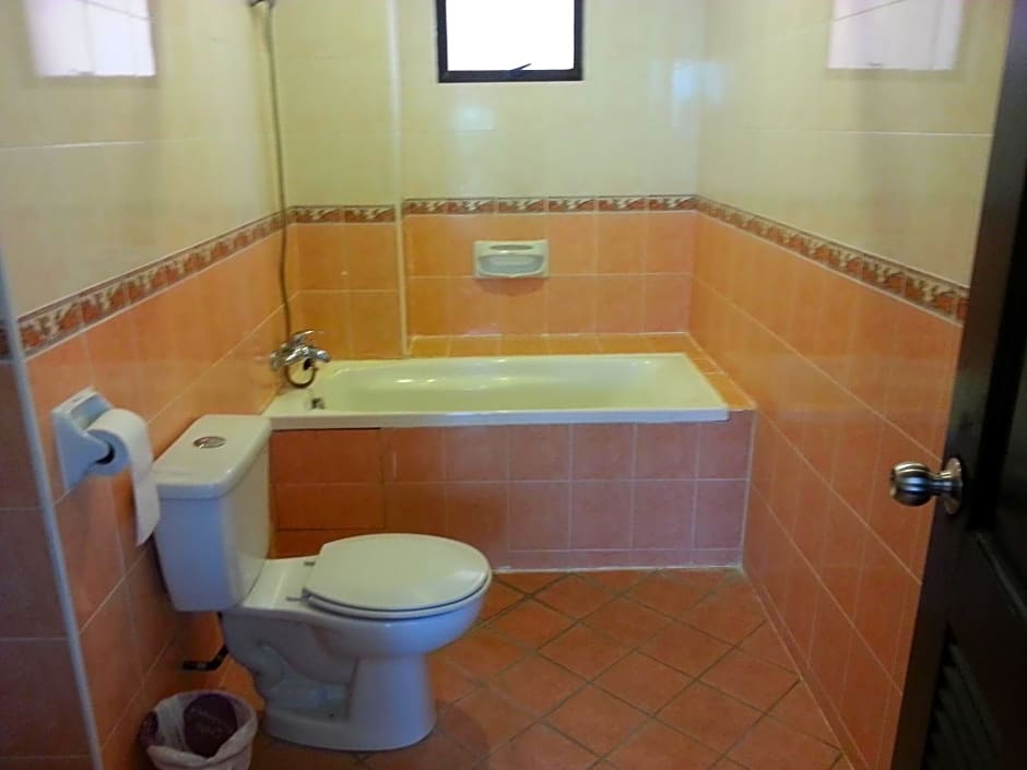 Homestay Marina Court