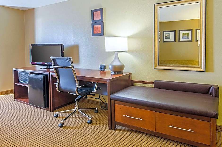 Comfort Suites Wytheville near Conference Center