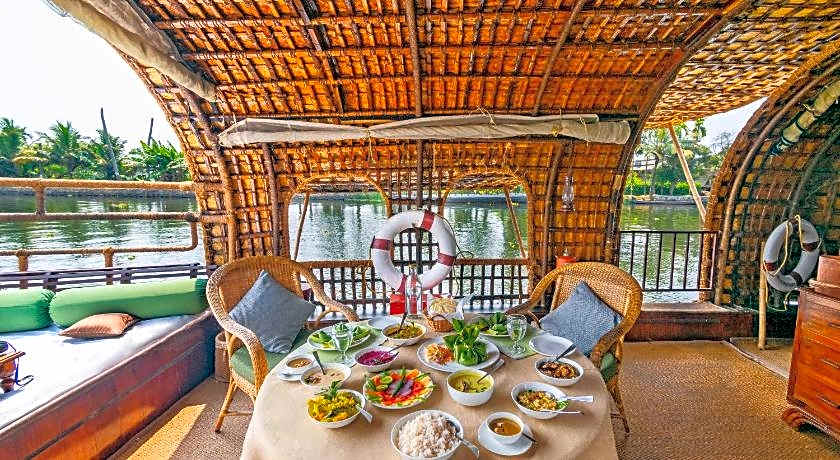 Spice Coast Cruises - Houseboat, A CGH Earth Experience