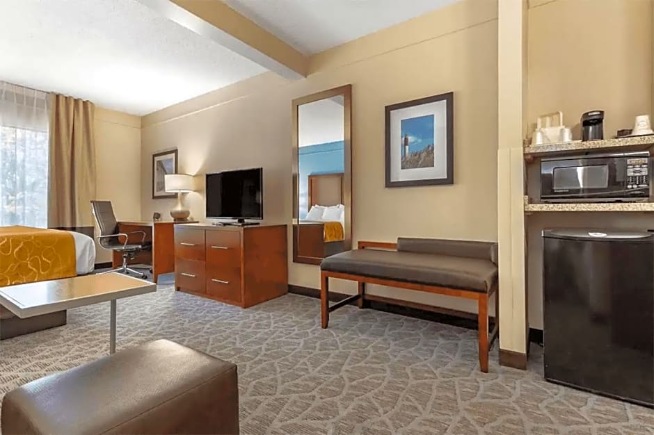 Comfort Suites Southport - Oak Island