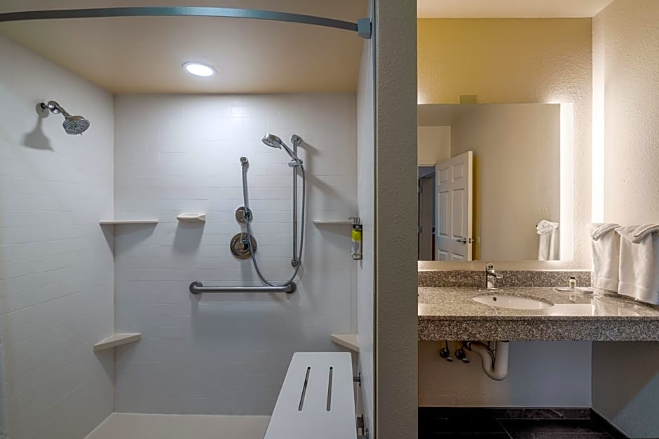 Staybridge Suites Memphis-Poplar Ave East by IHG