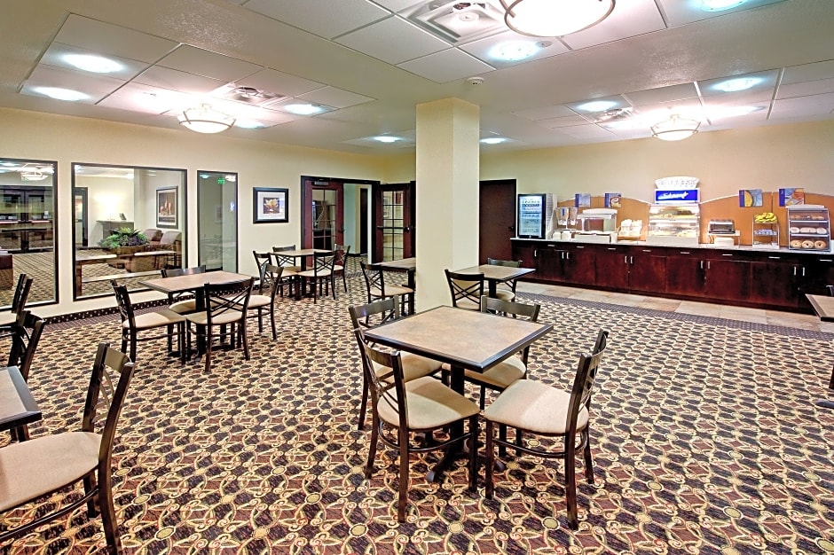 Holiday Inn Express & Suites Willcox