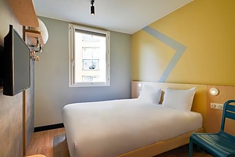 Double Room With A Large Bed For 2 People