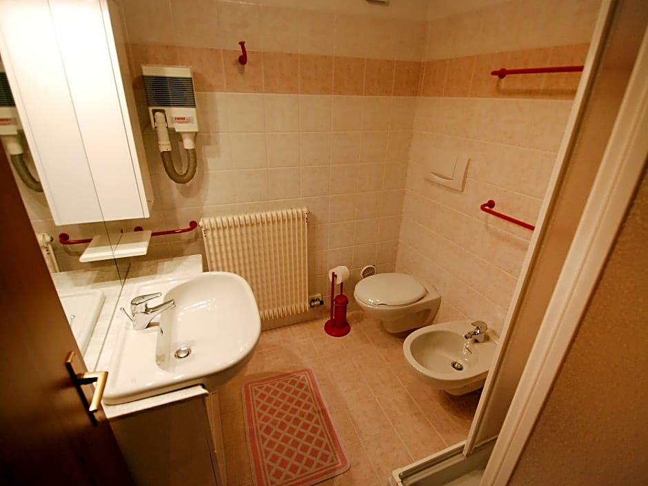 Beverly - Two Bedroom No.3