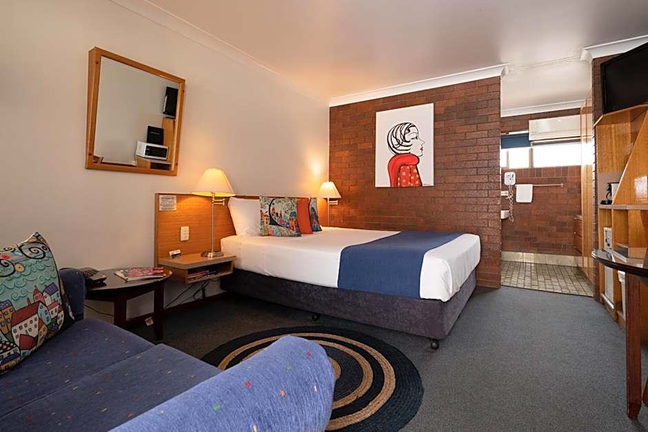 Country Pathfinder Motor Inn