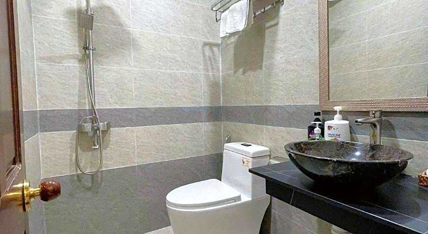 Y Linh Hotel