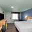Days Inn by Wyndham Pratt